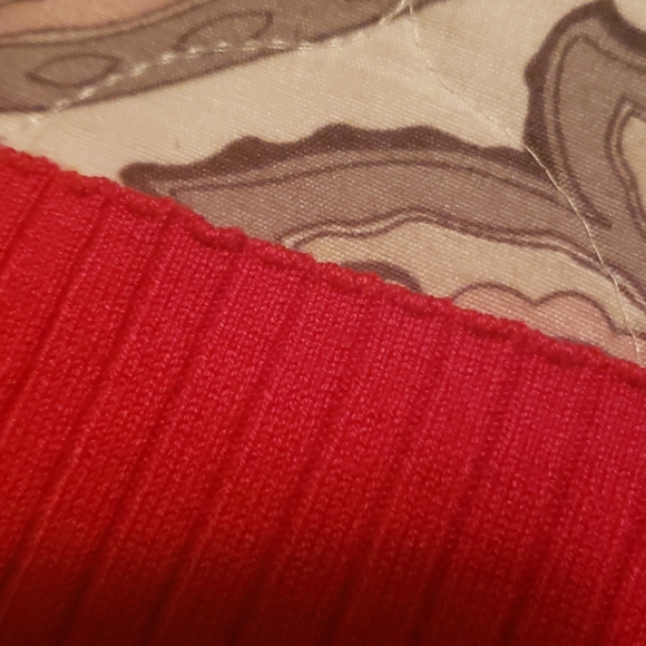 Red Divided Sweater - Picture 5 of 5